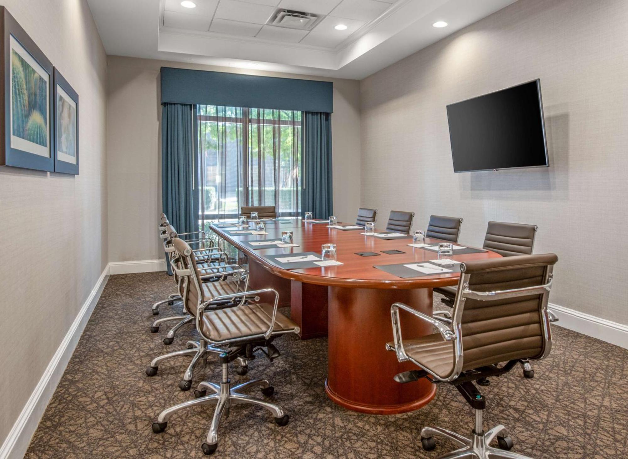 Hilton Garden Dallas/allen 3*